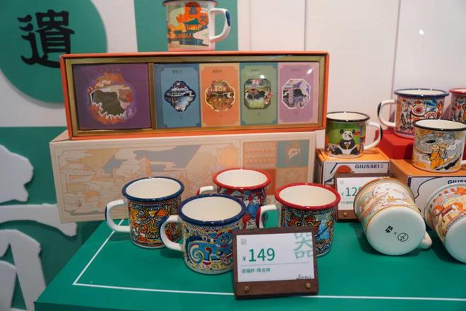 家开在4S店里的宝藏店铺藏不住啦！开元棋牌非遗“驶入”生活新空间！这(图5)