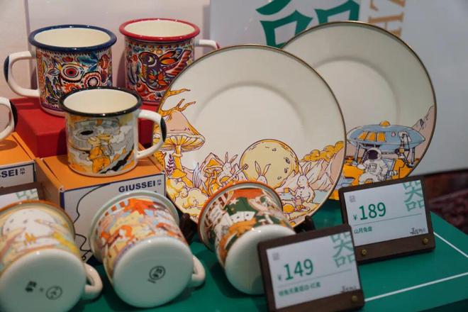 家开在4S店里的宝藏店铺藏不住啦！开元棋牌非遗“驶入”生活新空间！这(图4)